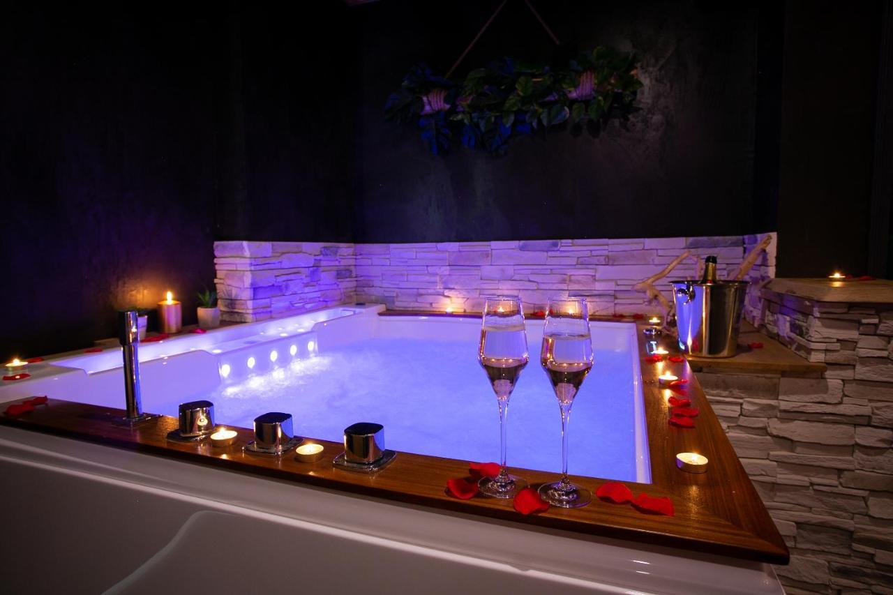 Leves Le Lodge Des Charmes 5 Etoiles מראה חיצוני תמונה