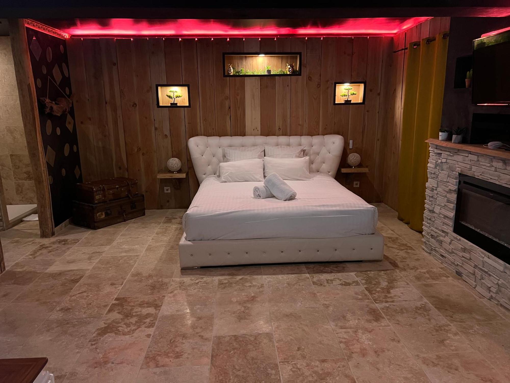 Leves Le Lodge Des Charmes 5 Etoiles מראה חיצוני תמונה