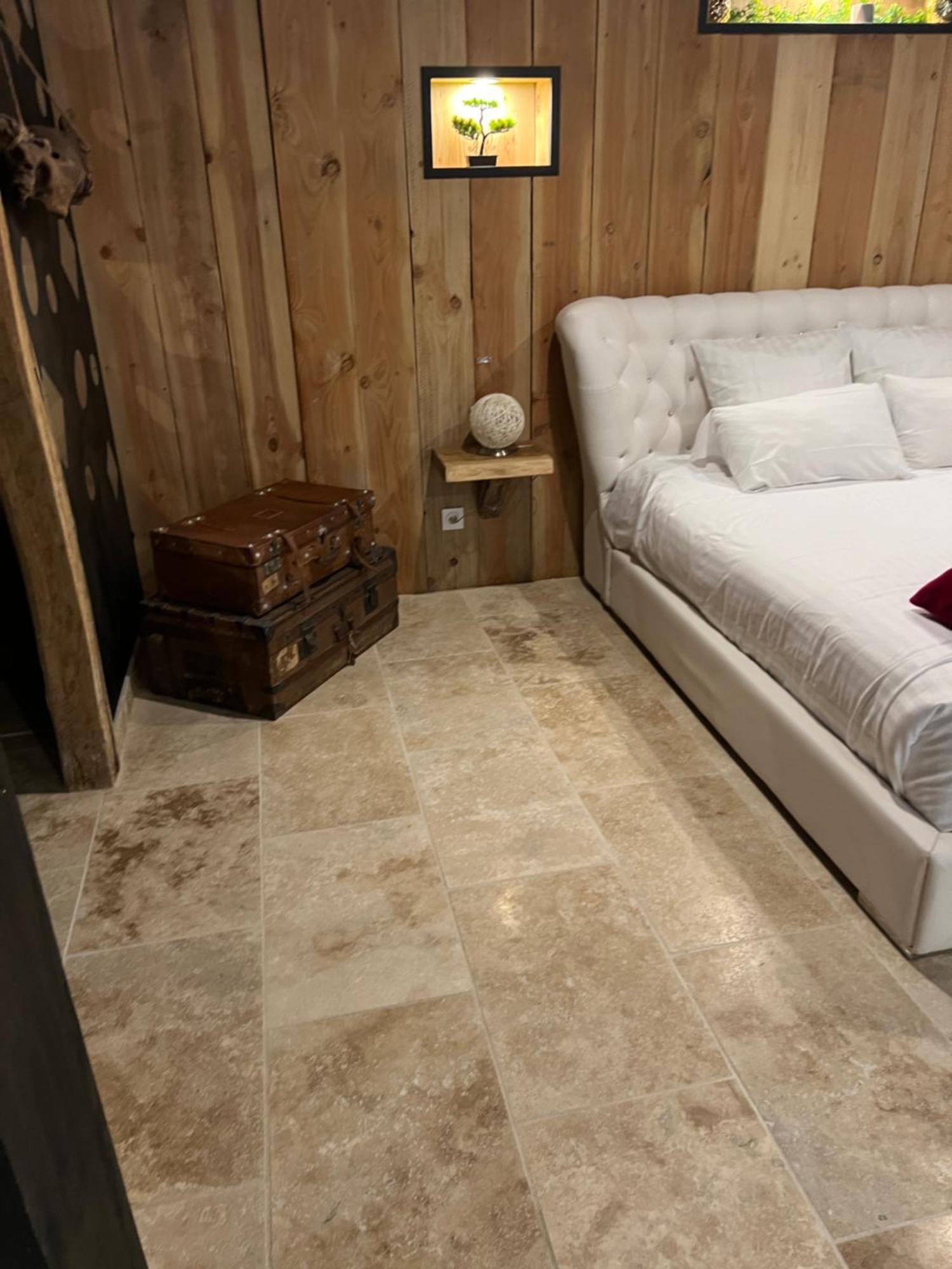 Leves Le Lodge Des Charmes 5 Etoiles מראה חיצוני תמונה