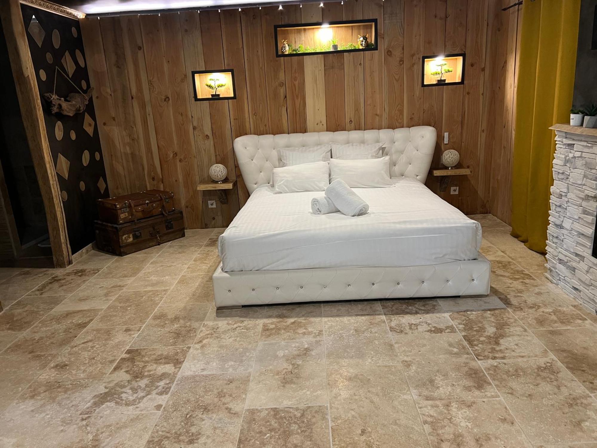 Leves Le Lodge Des Charmes 5 Etoiles מראה חיצוני תמונה