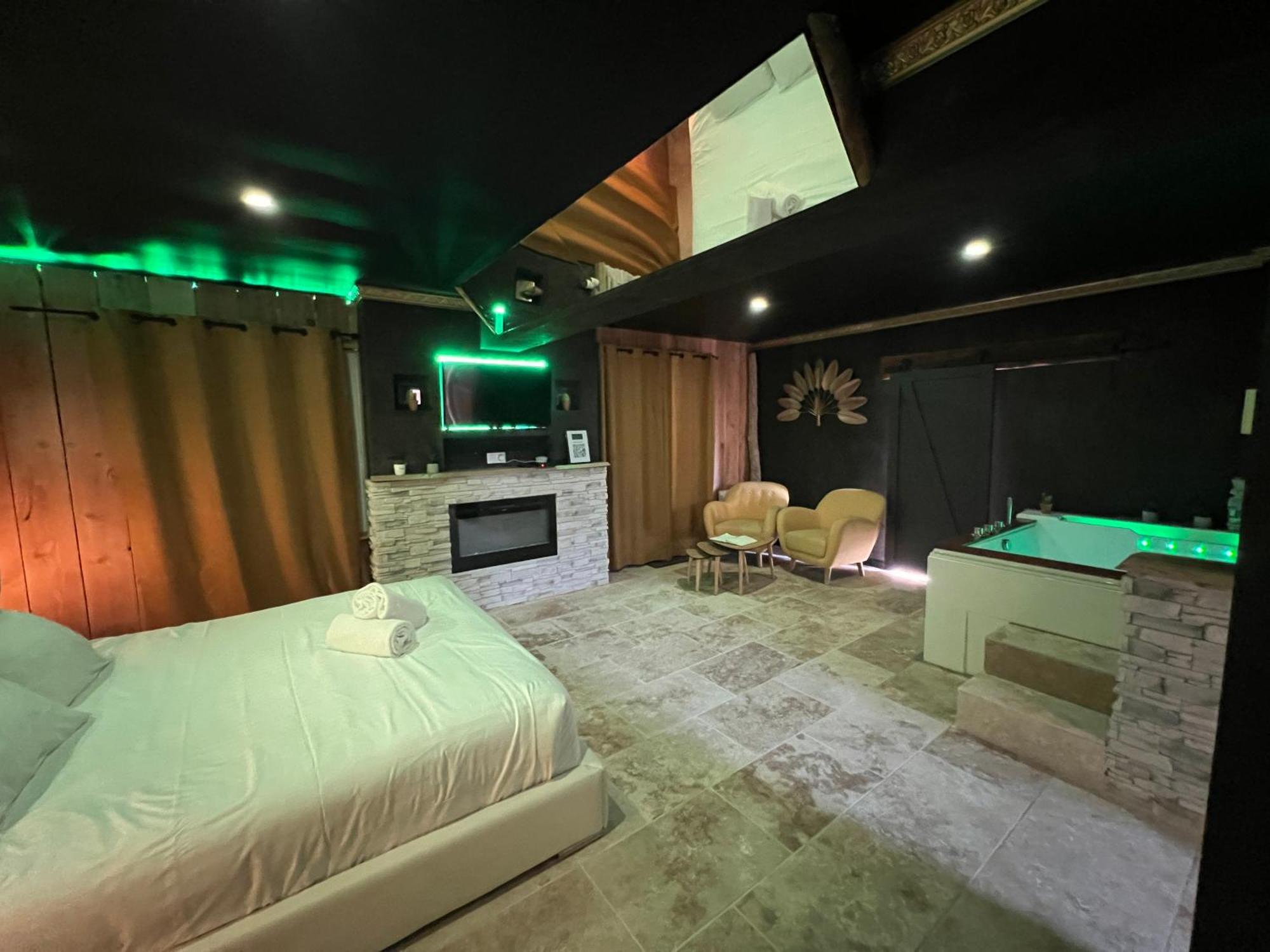 Leves Le Lodge Des Charmes 5 Etoiles מראה חיצוני תמונה