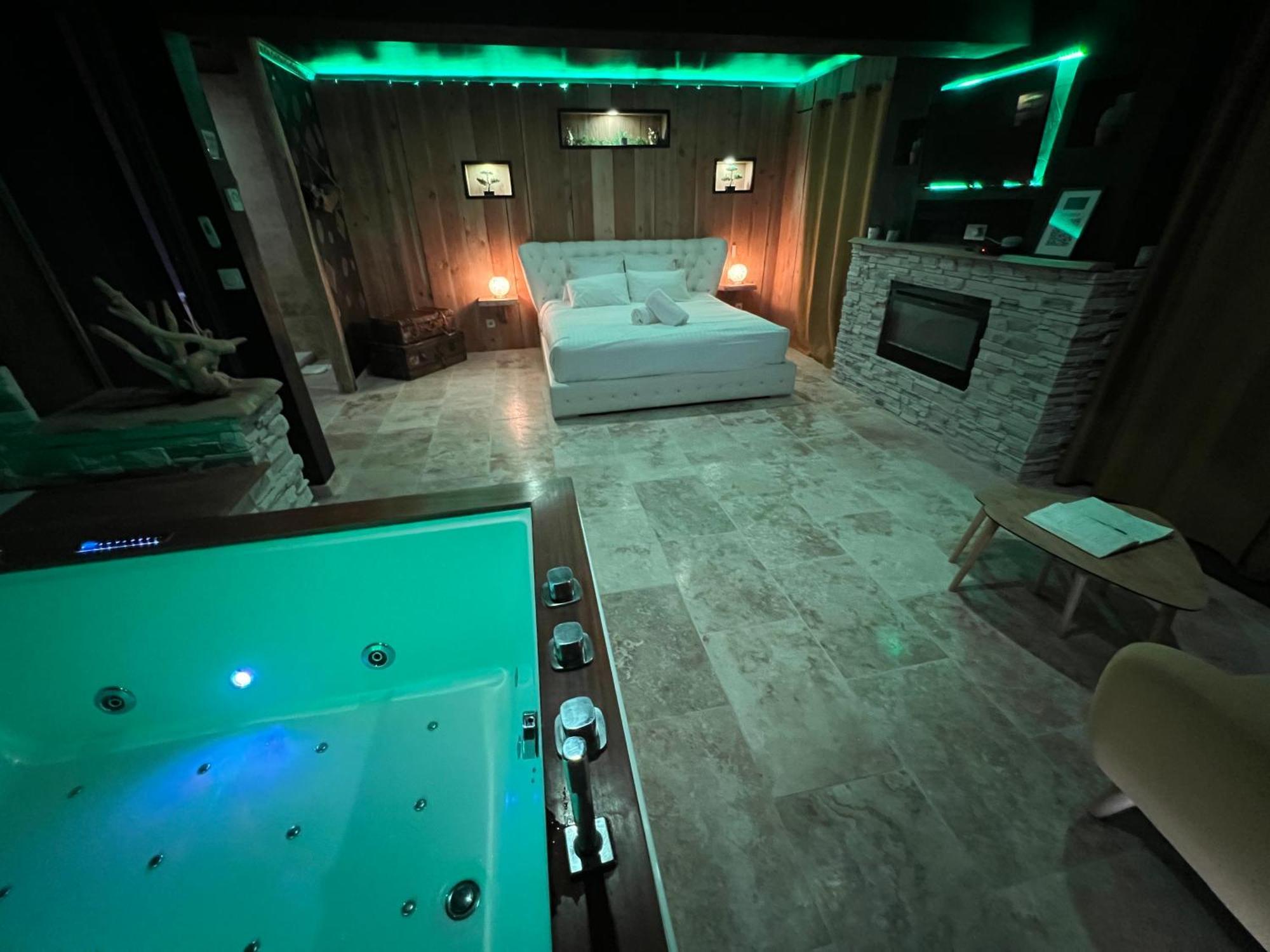 Leves Le Lodge Des Charmes 5 Etoiles מראה חיצוני תמונה