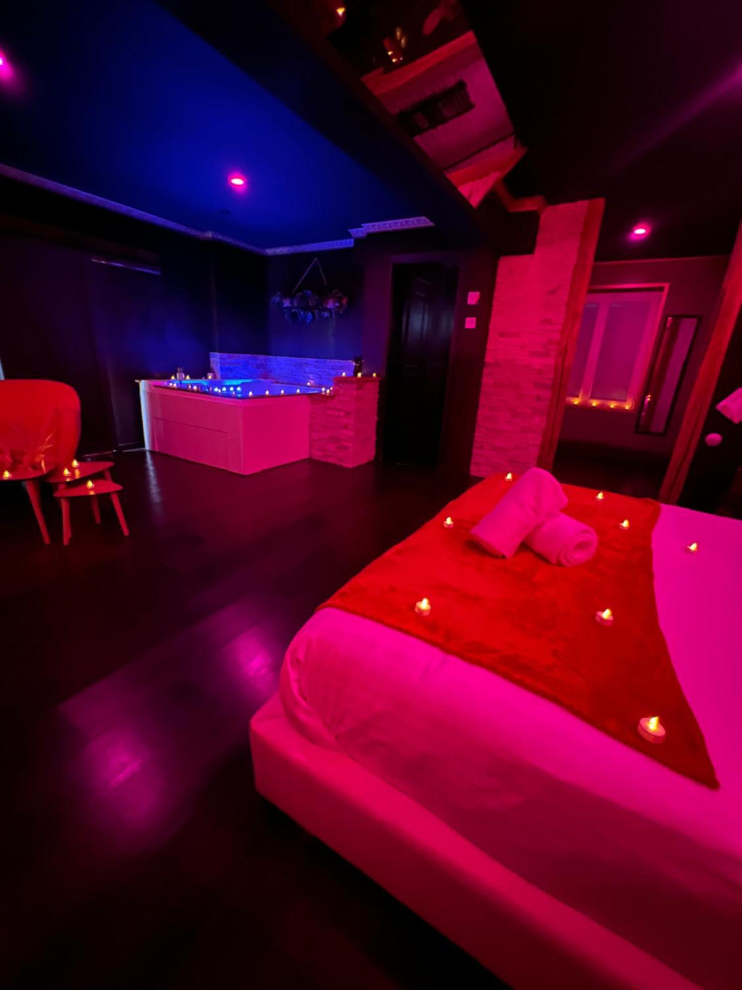 Leves Le Lodge Des Charmes 5 Etoiles מראה חיצוני תמונה