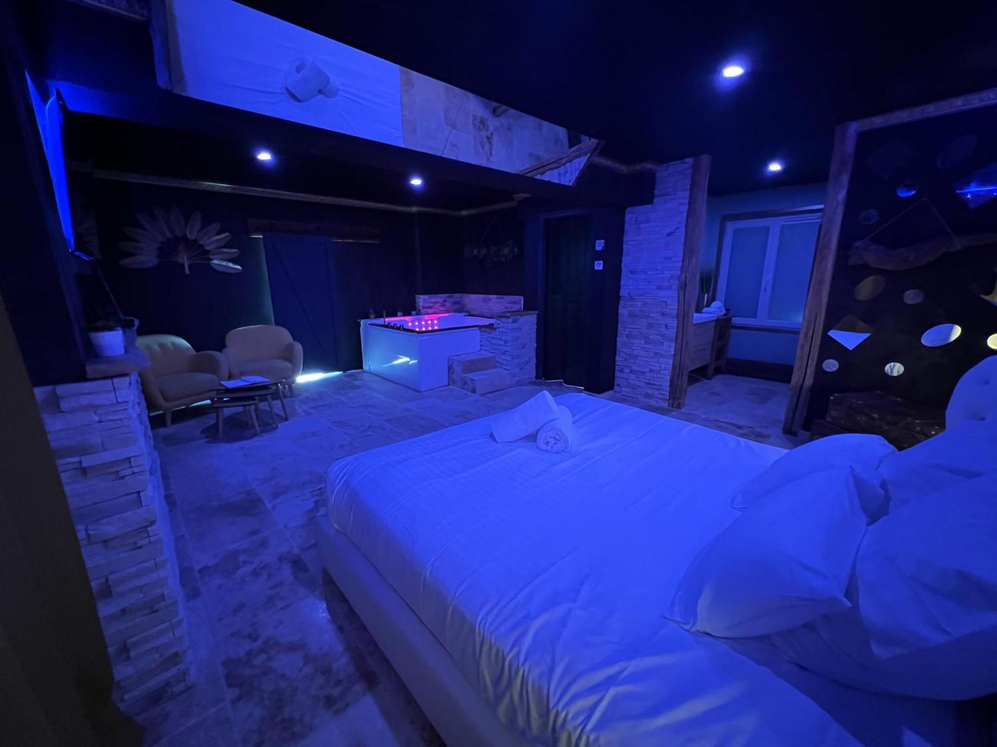 Leves Le Lodge Des Charmes 5 Etoiles מראה חיצוני תמונה