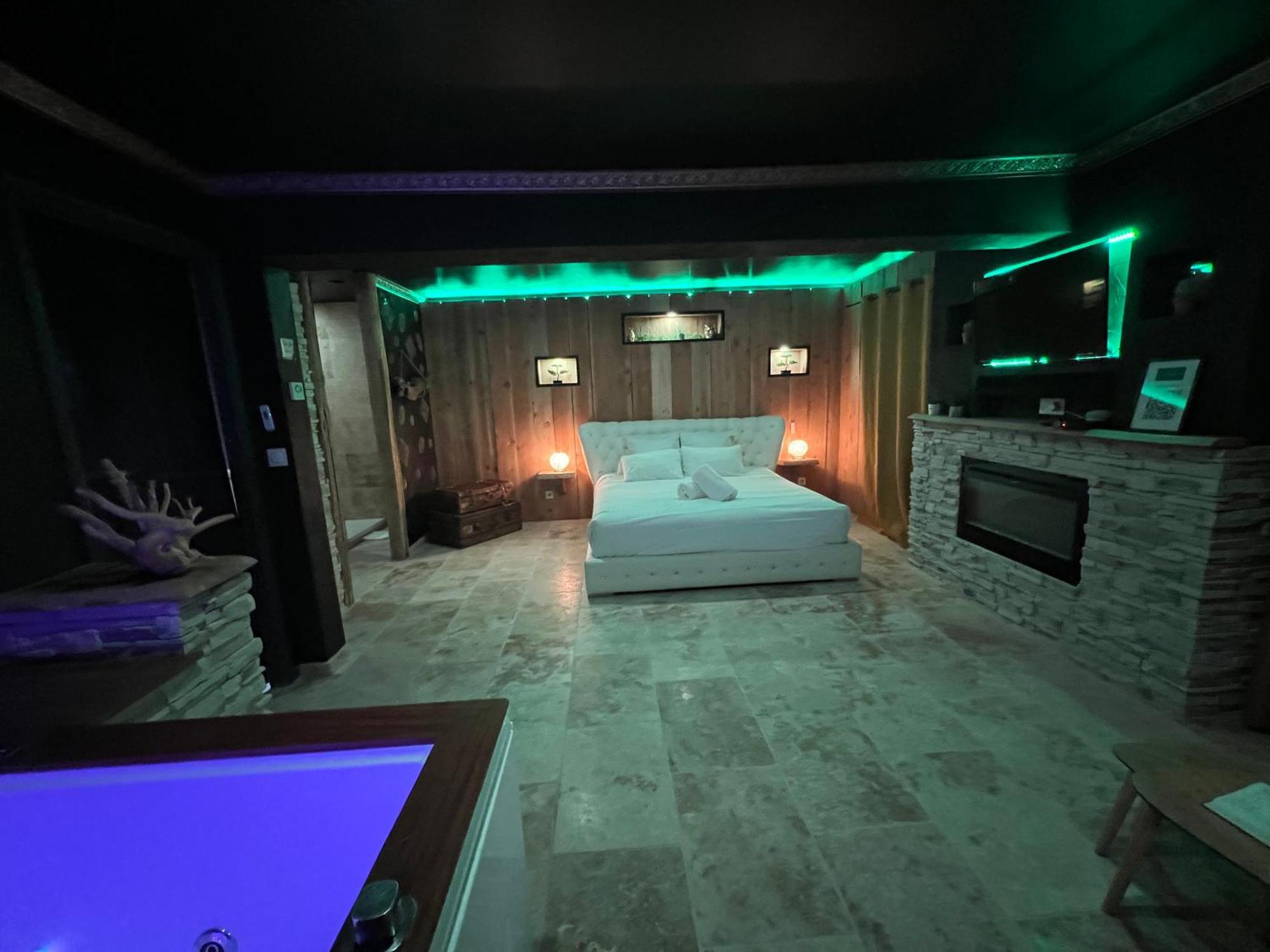 Leves Le Lodge Des Charmes 5 Etoiles מראה חיצוני תמונה